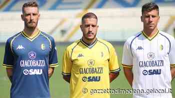 Il Modena sfodera il look dell’ambizione Mignani: «Ci aspetta una grande sfida» - La Gazzetta di Modena