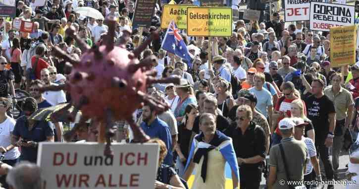 Wenige Tausend bei Demo gegen Corona-Maßnahmen in Düsseldorf