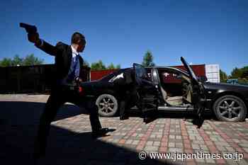 China's rich seek bodyguards schooled in digital dark arts - The Japan Times