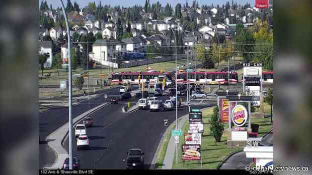 Scene cleared in pedestrian-involved incident in southeast Calgary