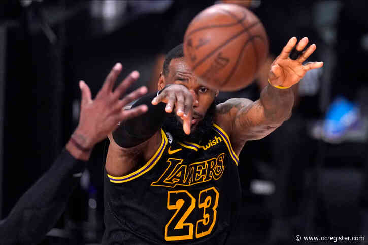 Updates: Lakers late surge leads to 29-21 lead, end of first