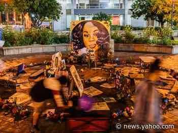 A Louisville judge ordered the federal courthouse to close as officials are expected to announce a decision in Breonna Taylor investigation