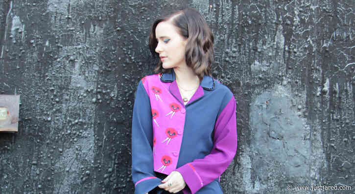 Rachel Brosnahan Wears Chic Pajamas Watching Emmy Awards 2020 From Home!