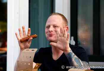 Boy (29) eet 13,5 frikandellen in een halfuur: ‘Geen makkelijke overwinning’