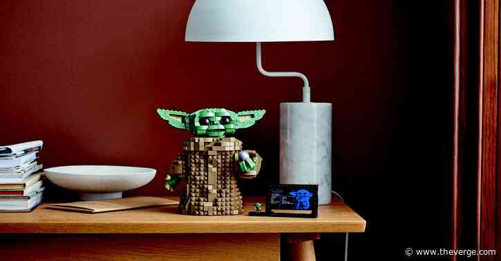 Lego is making a Baby Yoda set, and I love him already