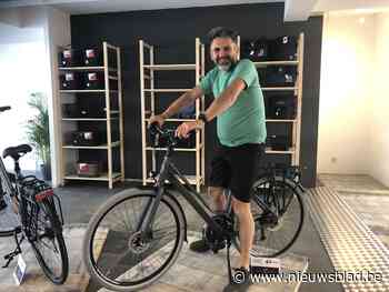Koerswijziging door corona: organisator van avontuurlijke reizen opent fietsenwinkel