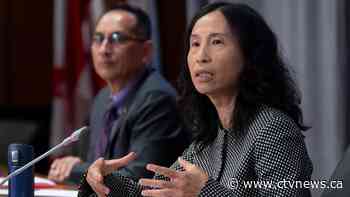 Canada 'at a crossroads': COVID-19 will keep spreading if behaviours don't change, Tam says