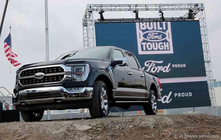 Ford to invest $1.46 billion in Canada plants as part of Unifor union deal