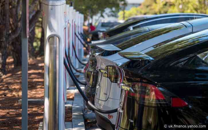 Tesla promises $25,000 car in three years and plans to halve the cost of batteries