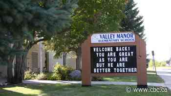 Parents, epidemiologists unsurprised by COVID cases in Sask. schools