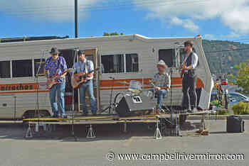 VIDEO: Travelling musicians perform parking lot concerts across BC Interior - Campbell River Mirror