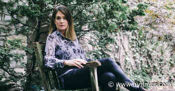 Gillian Flynn Takes Her Paranoia to Television