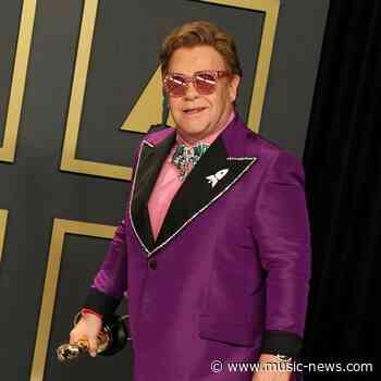 Elton John pushes back U.S. farewell tour