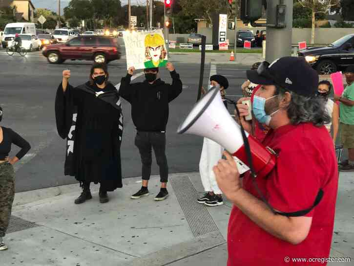 Protesters in Santa Ana decry lack of charges in Breonna Taylor’s killing