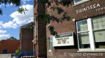 Entire kindergarten class self-isolating after staff member at Toronto school contracts COVID-19