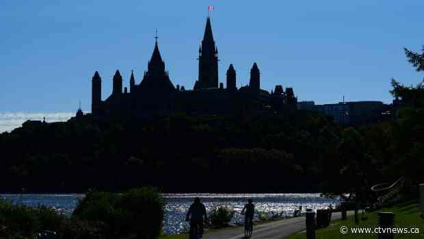 Feds begin new sitting by boosting COVID-19 recovery benefit