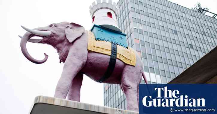'We're going to miss the community': Elephant and Castle shopping centre closes after 55 years