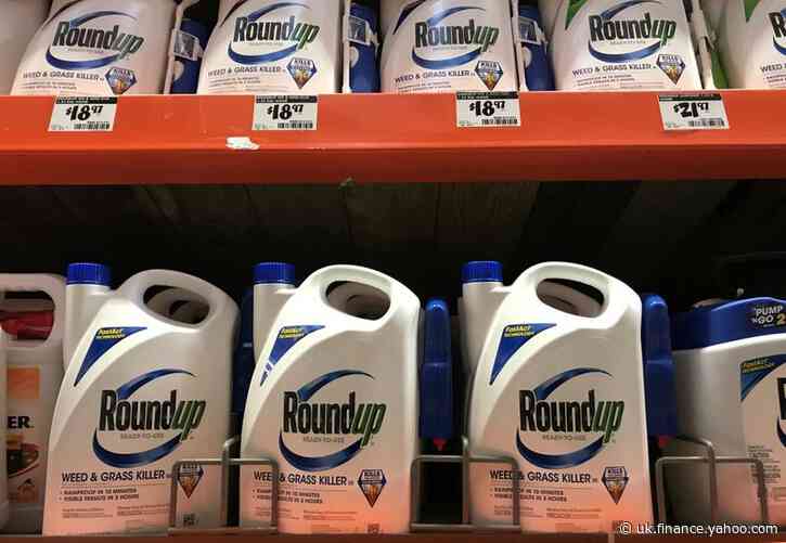 Bayer resolves more Roundup cases, judge keeps pause on litigation