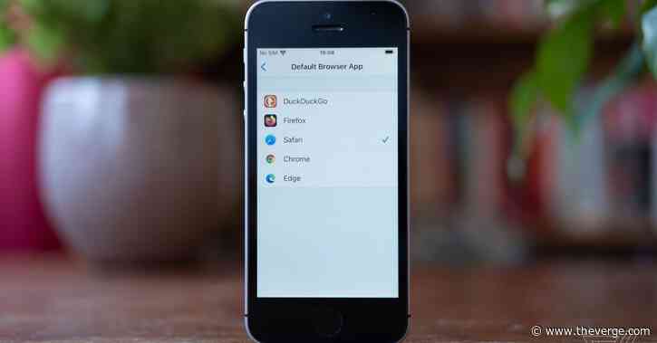 Apple update fixes iOS 14 issue with default mail and browser apps