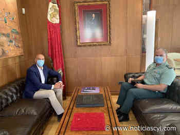 El alcalde de León recibe al nuevo teniente coronel de Tráfico de Castilla y León - Noticiascyl