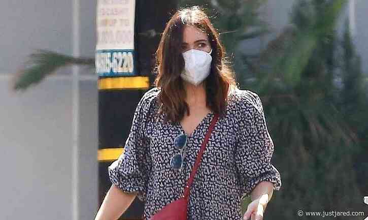 Mandy Moore Was Spotted with Tiny Baby Bump Just Days Before Pregnancy Announcement