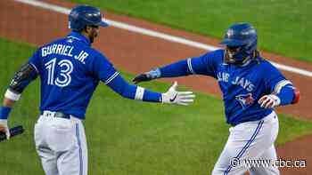 Blue Jays beat Yankees 4-1 to lock up post season berth