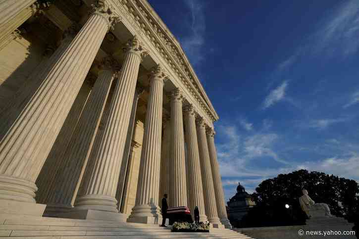 Democrats prepare bill limiting U.S. Supreme Court justice terms to 18 years