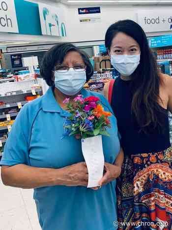 Neighbors show love to Houston cashier who gave last $20 to help customer - Chron