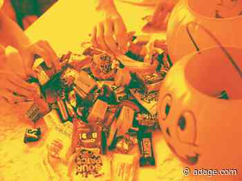 Candy-eating, costumeless Americans will ring in Halloween 2020