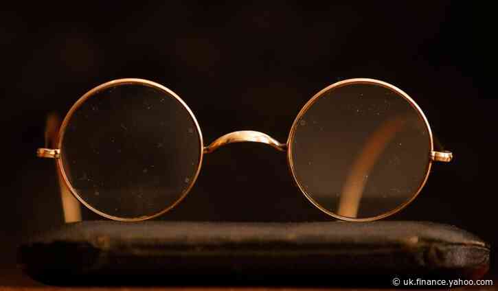 Beatles memorabilia goes under hammer at online auction