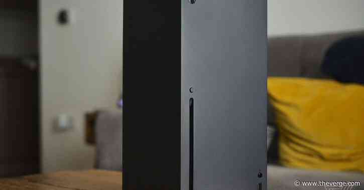 Amazon is also warning Xbox Series X preorder customers that their consoles might show up late