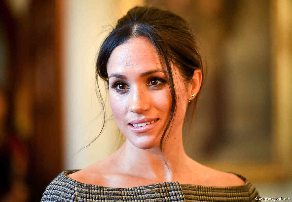Meghan Markle Wore a Thing: Victoria Beckham Button-Down Edition