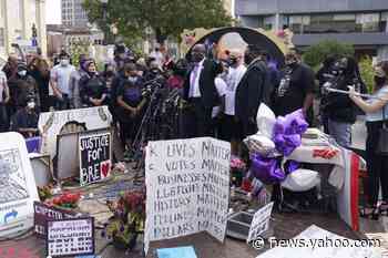 Lawyers for family of Breonna Taylor demand that Kentucky AG release grand jury transcripts