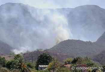Incendio continúa creciendo en las faldas del Sararenda, en Camiri - EL DEBER