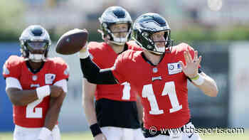Ron Jaworski says Jalen Hurts could be in Carson Wentz's head: 'He's aware' of the pressure