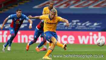 Richarlison makes Palace pay the penalty as Everton go top
