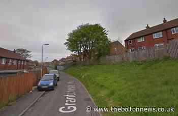 Large garden fire breaks out on Grantchester Way, Breightmet - The Bolton News