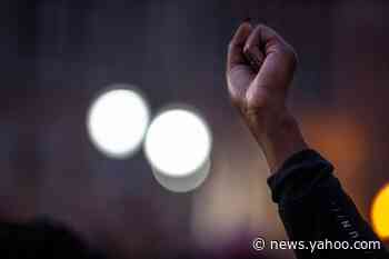 Breonna Taylor protest updates: Hundreds gather for Proud Boys rally, counterprotest in Portland; 22 arrested in Louisville overnight