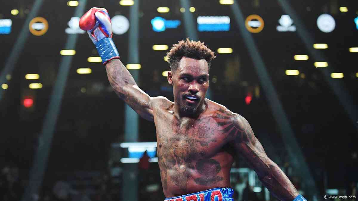Jermall Charlo defeated Sergiy Derevyanchenko by unanimous decision to retain his WBC middleweight title, in a hard-fought battle Saturday night in Uncasville, Connecticut.