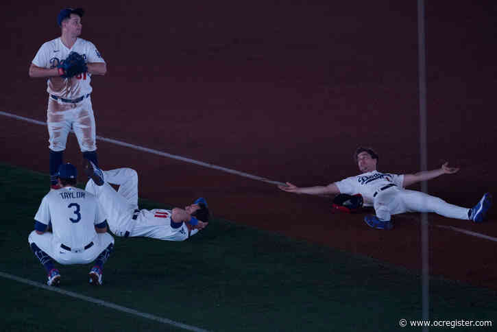 Lights out: Dodgers’ power stays on, stadium power goes out