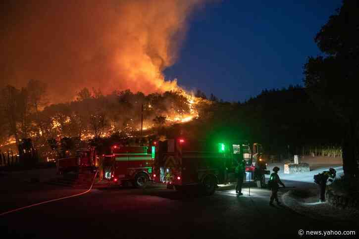 California wine country wildfire forces evacuation of hospital, hundreds of homes