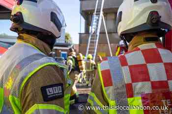 Restaurant catches fire in Norbury