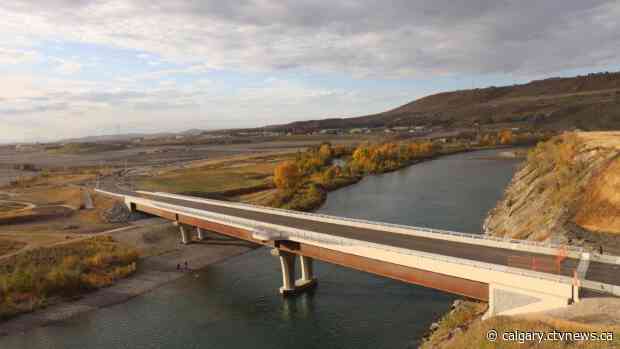 Jack Tennant Memorial Bridge opens to traffic Oct. 16 in Cochrane, Alta.