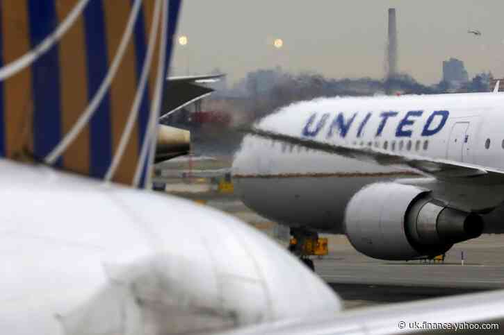 United Airlines pilots avert layoffs, other workers hope for bailout