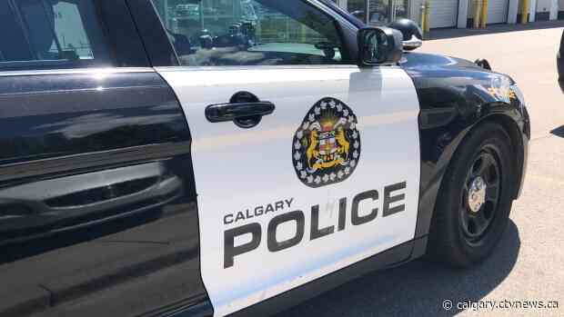 Witnesses sought in downtown robbery that left Calgary senior injured