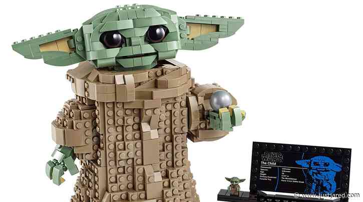 A Baby Yoda LEGO Set with Over 1,000 Pieces Is Coming Very Soon!