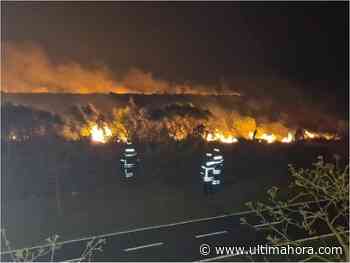 Bomberos logran controlar incendio tras 18 horas en San Juan del Paraná - ÚltimaHora.com
