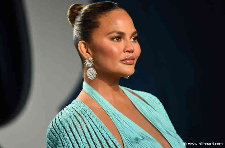 Pregnant Chrissy Teigen Receives 2 Blood Transfusions, Shares ‘Scary’ Update From Hospital