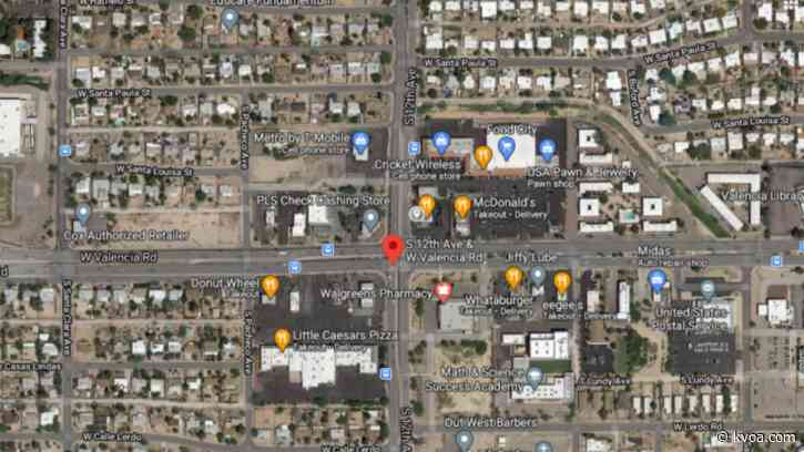 Possible gas leak shuts down southwest side intersection