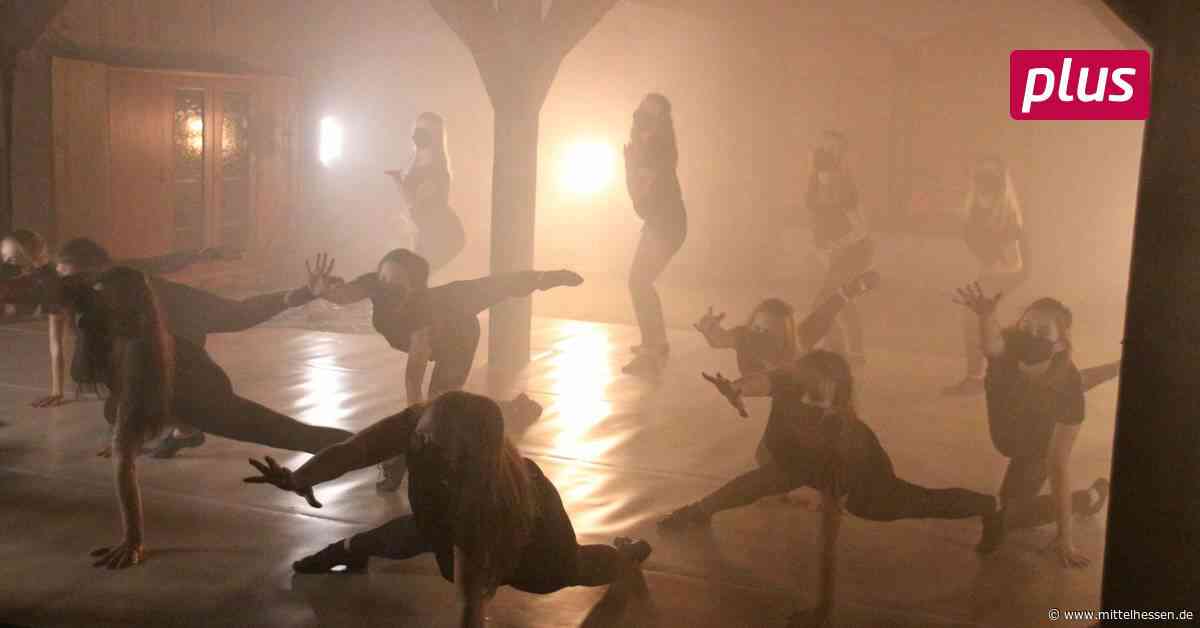 Corona inspiriert Tänzerinnen aus Dautphetal - Mittelhessen